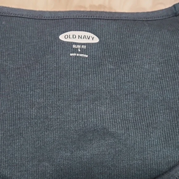 Old Navy Slim Fit Basic Fitted Scoopneck Shirt - Picture 2 of 4